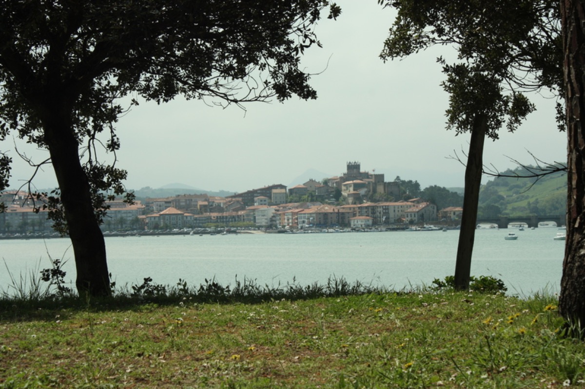 Parcelas con vistas a San Vicente de la Barquera